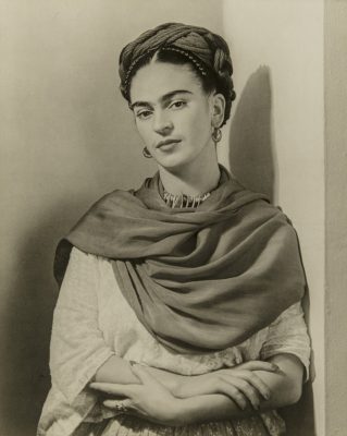 Portrait-of-Frida-Kahlo-850x1067