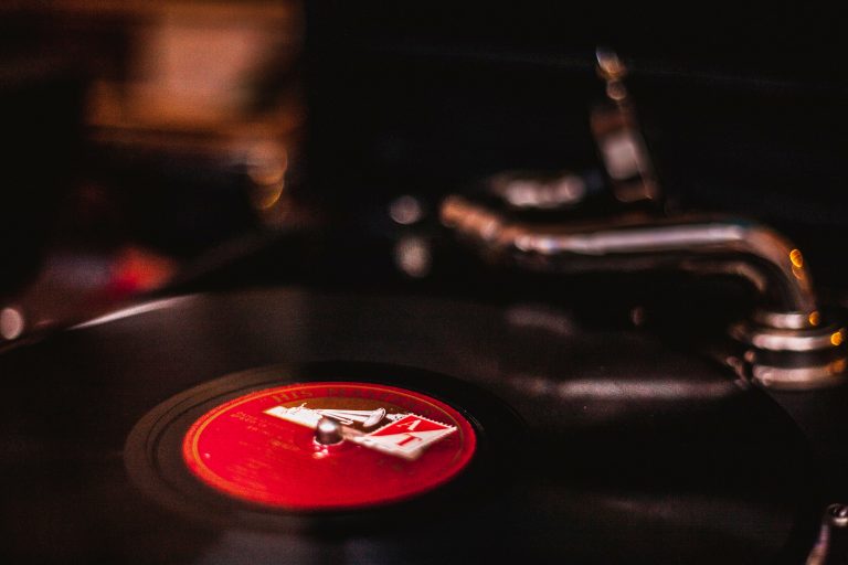 Canva - Vinyl Player