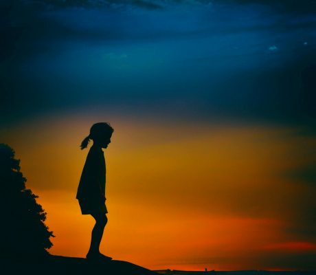 girl_child_silhouette_sunset-1296685.jpg!d